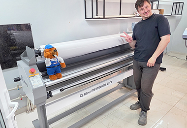 MF1700-M1 LITE roll laminator
